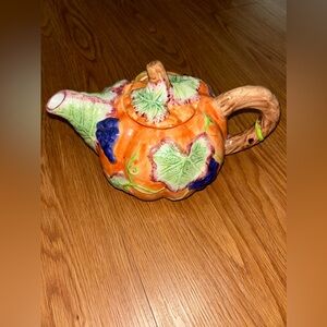 NANTUCKET POTTERY. Vintage Pitcher.